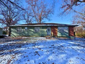 7614 Elm Ave in Raytown, MO - Building Photo