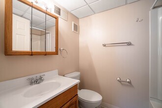 106 W College St in Canonsburg, PA - Building Photo - Building Photo