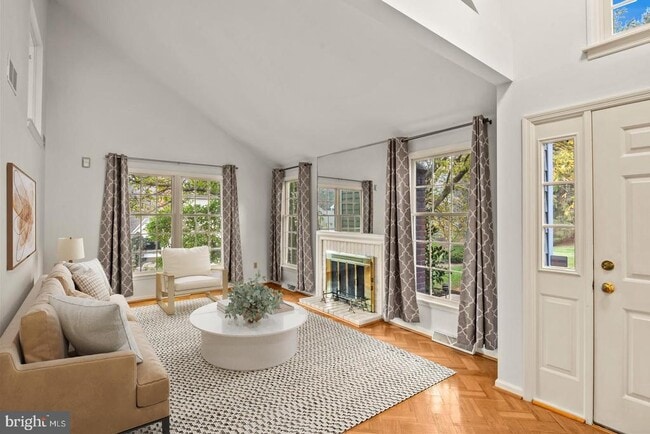 1913 Meadow Ln in Wyomissing, PA - Building Photo - Building Photo