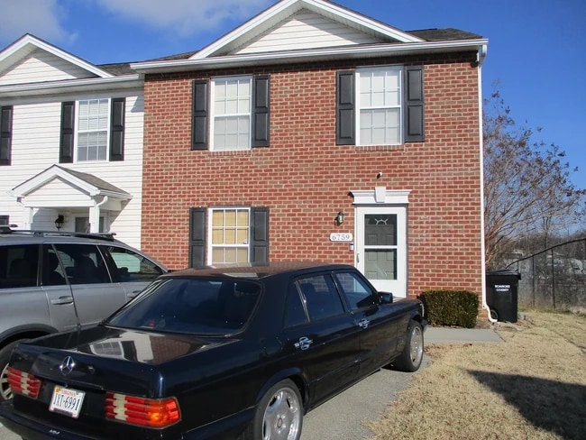 property at 6759 Woodcreeper Dr