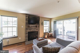 218 Tall Trees Cir in Downingtown, PA - Building Photo - Building Photo
