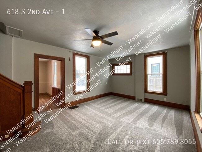 property at 618 S 2nd Ave