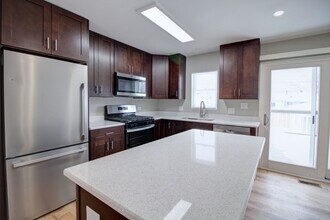 225 Haller Ave in Romeoville, IL - Building Photo - Building Photo