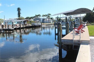 2744 Sanderling Ct in Saint James City, FL - Building Photo - Building Photo