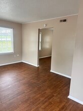 Emerald Commons in Greenville, SC - Building Photo - Building Photo