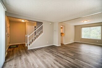 1700 Golden Cloud Ln in Columbus, OH - Building Photo - Building Photo