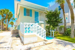 2103 1st St S in Jacksonville Beach, FL - Building Photo