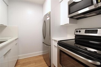 3331 N Westmoreland Dr in Orlando, FL - Building Photo - Building Photo