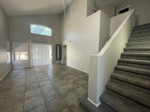 17407 N 47th St in Phoenix, AZ - Foto de edificio - Building Photo