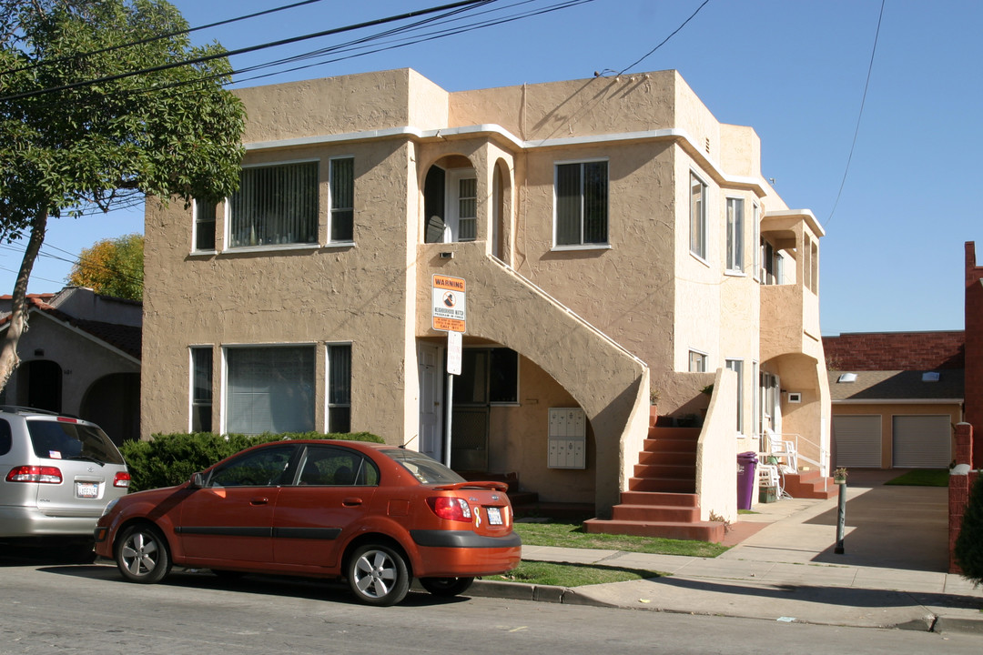 1414 Orizaba Ave in Long Beach, CA - Building Photo