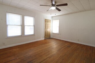 306 Overhill Dr in San Antonio, TX - Building Photo - Building Photo