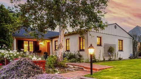 property at 1016 W Roses Rd