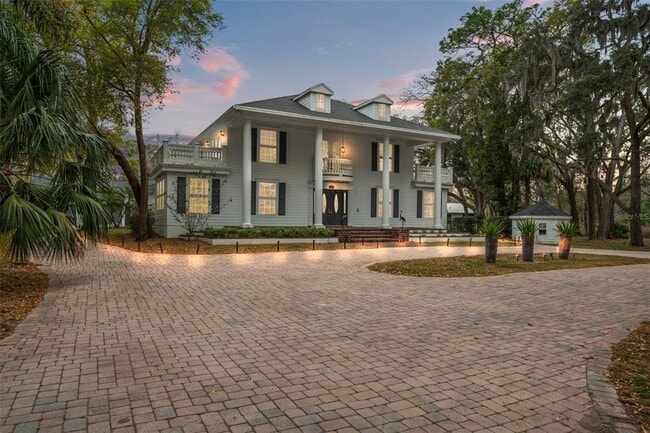 property at 17062 Comunidad de Avila