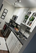 2407 N Kennicott Dr in Arlington Heights, IL - Building Photo - Building Photo