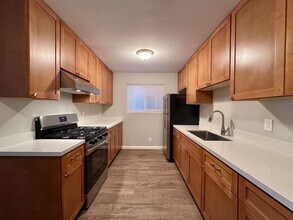 1632-1634 99th Ave in Oakland, CA - Building Photo - Building Photo