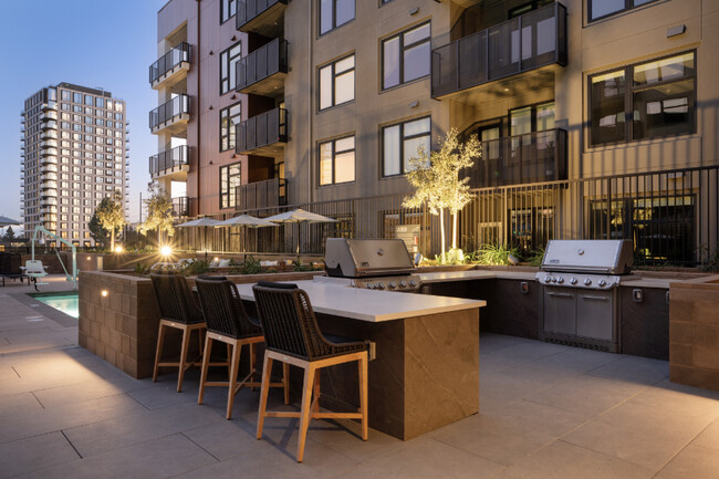 The Lafayette in Santa Clara, CA - Foto de edificio - Building Photo