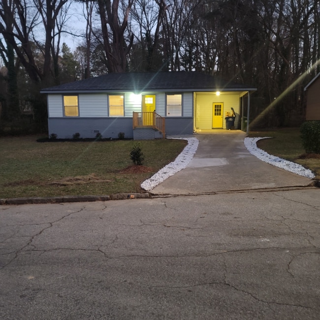 property at 2858 Marco Dr NW