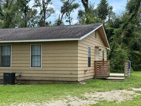 6732 Apalachee Pky, Unit 6732 A in Tallahassee, FL - Building Photo