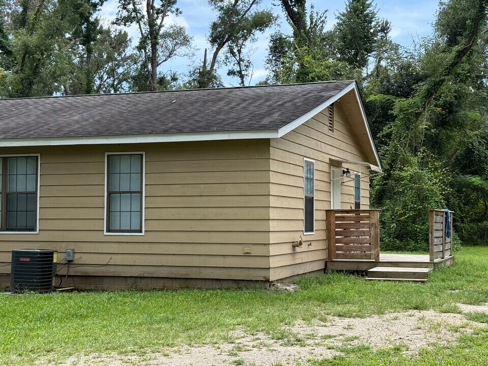 6732 Apalachee Pky, Unit 6732 A in Tallahassee, FL - Building Photo