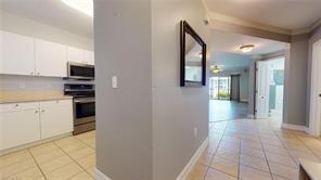 7808 Regal Heron Cir-Unit -2-104 in Naples, FL - Building Photo - Building Photo