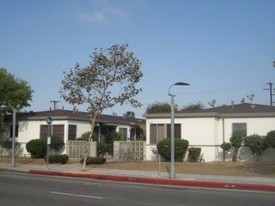 2711-2715 Pico Blvd Apartments