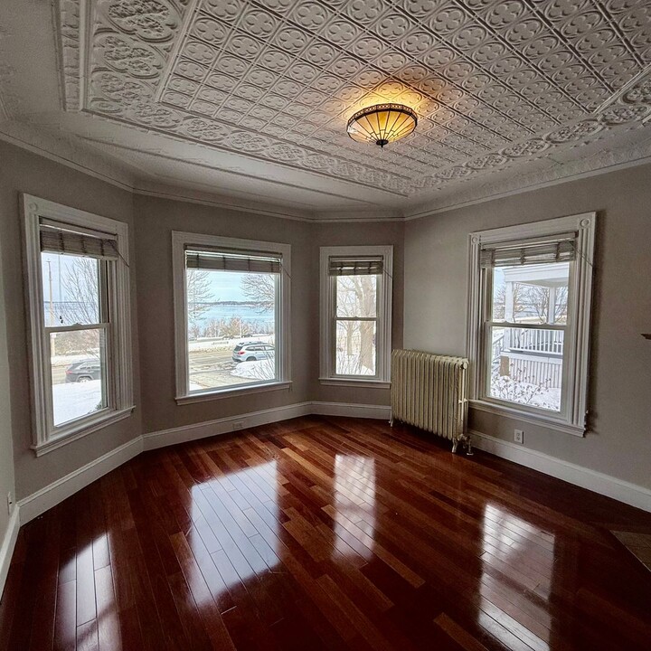 172 Eastern Promenade in Portland, ME - Building Photo