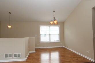 6617 Briarwood Dr in Crystal Lake, IL - Foto de edificio - Building Photo