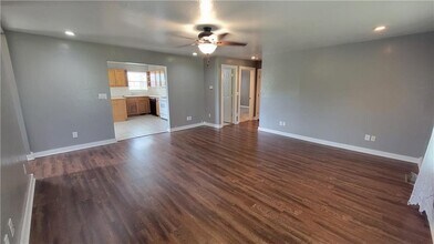 3720 N Rainbow Farm Rd in Bentonville, AR - Foto de edificio - Building Photo