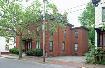 262 Spring St in Portland, ME - Building Photo - Building Photo