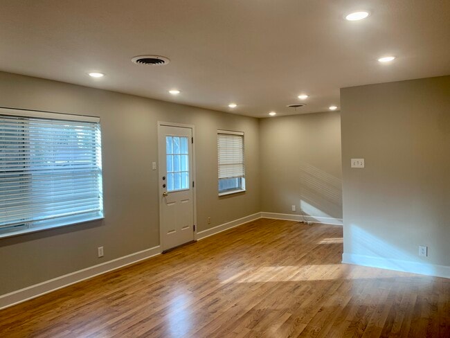 2304 N Ricketts St in Sherman, TX - Building Photo - Building Photo