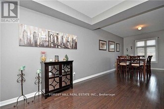 19-165 HAMPSHIRE Way in Milton, ON - Building Photo - Building Photo