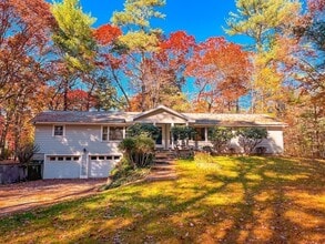 315 Oak St in Norton, MA - Building Photo - Building Photo