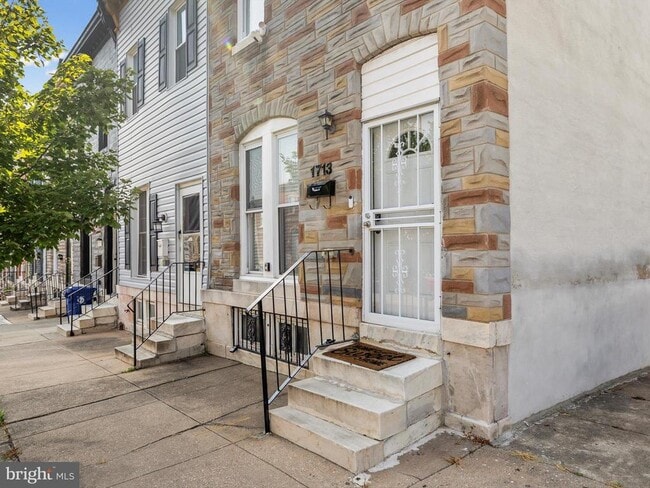 property at 1713 E Lafayette Ave