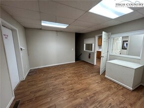 1846 U.S. Hwy 421 S in Boone, NC - Building Photo - Building Photo