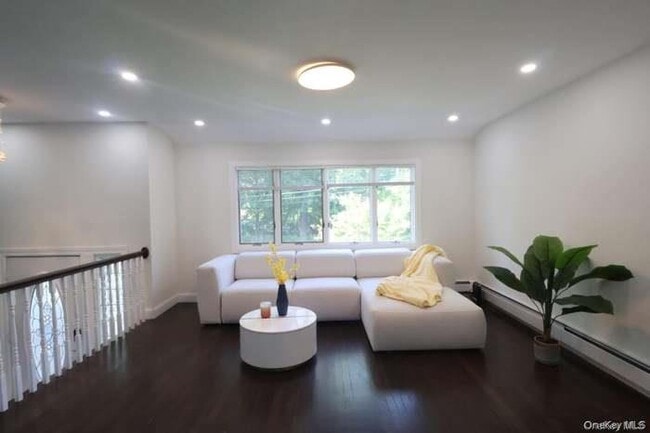 property at 18 E Service Rd