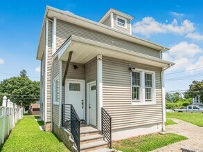 70 Normandy Rd in Yonkers, NY - Building Photo - Building Photo