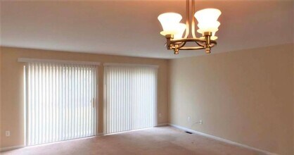 9026 Newport Way in Livonia, MI - Building Photo - Building Photo