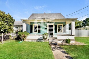 939 W Florence Ave in Louisville, KY - Building Photo