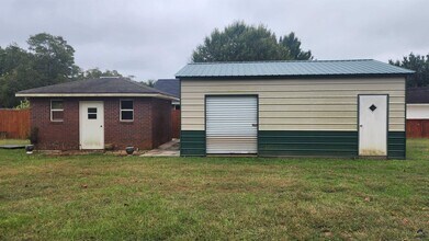 114 Van Dr in Kathleen, GA - Building Photo - Building Photo