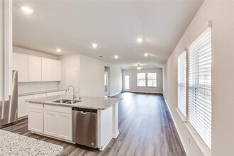 12513 Autumn Bird Trce in Buda, TX - Building Photo - Building Photo