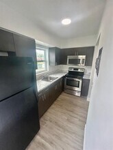 7511 Venetian St in Miramar, FL - Building Photo - Building Photo