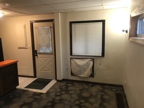 250 Garfield Ave, Unit 250 Garfield Ave Apt 1 in North Mankato, MN - Foto de edificio - Building Photo