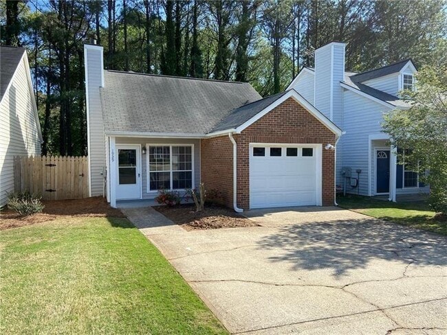 1929 Brittania Cir in Woodstock, GA - Building Photo - Building Photo