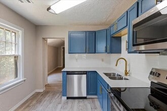 807 SW Jefferson Ave in Lawton, OK - Building Photo - Building Photo