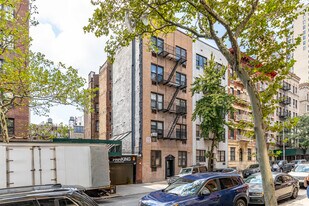 238 E 82nd St in New York, NY - Building Photo