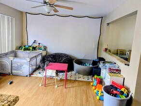 1080 Noelle Bend in Lake In The Hills, IL - Building Photo - Building Photo