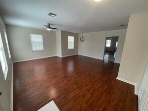 3915 W Swann Ave in Tampa, FL - Foto de edificio - Building Photo