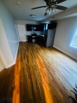 6847 S Indiana Ave in Chicago, IL - Building Photo