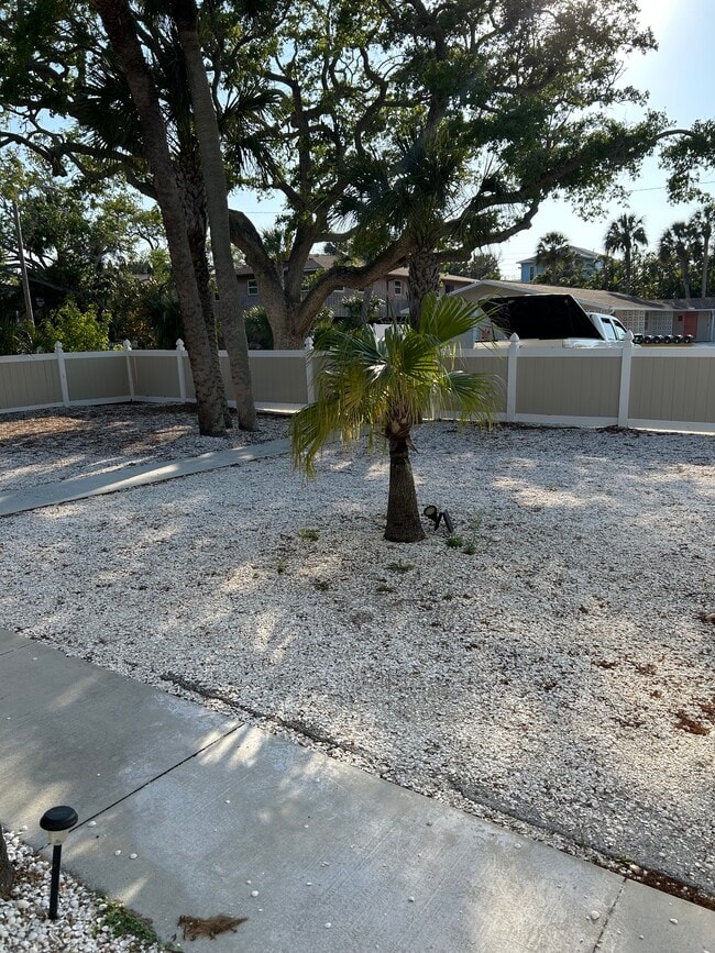 721 1st St in Indian Rocks Beach, FL - Building Photo - Building Photo