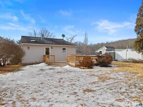 3 Sunnieside Dr in East Lyme, CT - Building Photo - Building Photo